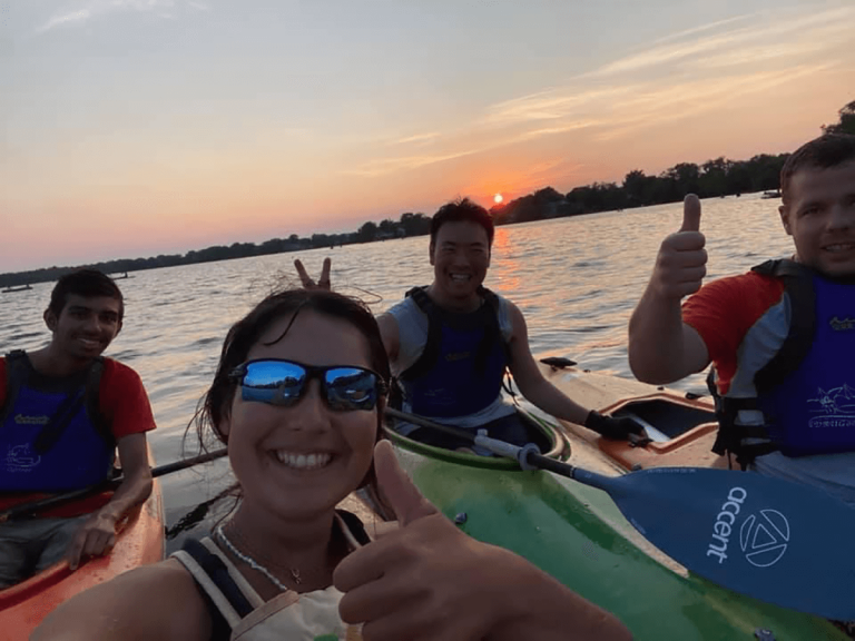 RHCC paddlers at sunset